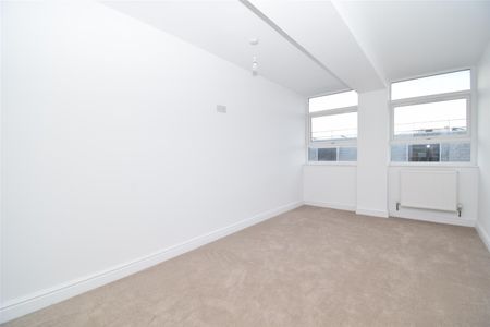 Three Bedroom Apartments, Northgate, Wakefield - Photo 2