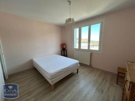 Location Appartement 4 pièces 72m² JACOB BELLECOMBETTE 73000 - Photo 3