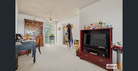 TOP-FLOOR WITH SPECTACULAR HARBOUR & CITY VIEWS - Photo 2