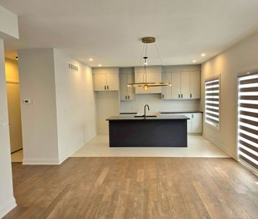 For Lease - 6370 SUNSHINE Common, Niagara Falls, Ontario - Photo 4