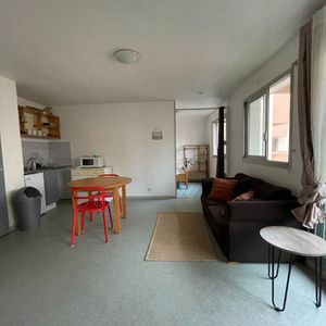 Location Appartement 1 pièce 32m² - Photo 2