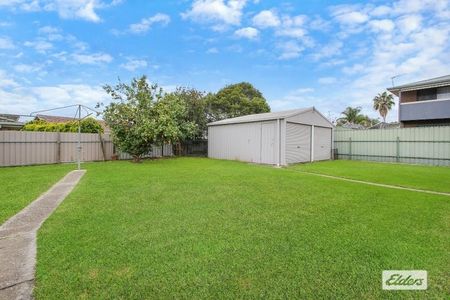 3-Bedroom Retreat With Extra Storage - Photo 4