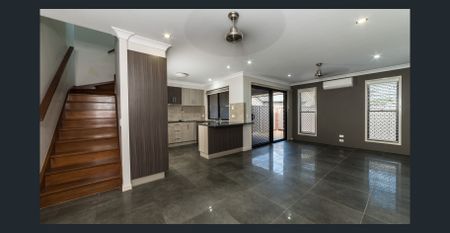 2 BEDROOMS / 2 BATHROOMS EXECUTIVE UNIT - Photo 3