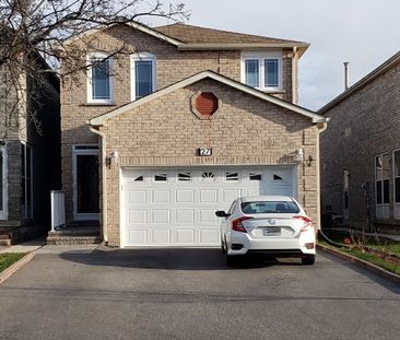 Detached Home For Lease | N8126088 - Photo 6