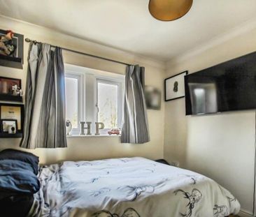 4 bedroom detached house to rent - Photo 2