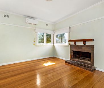 Beautiful three bedroom home in the Frankston High School Zone! - Photo 4