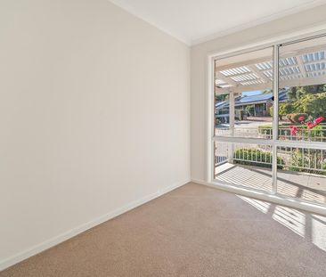 Classic Kaleen Home with newly renovated kitchen - Photo 5