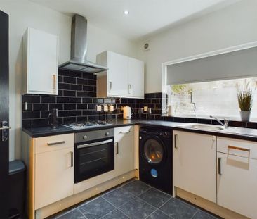 4 bedroom house to rent - Photo 2