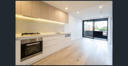 Stylish Ground-Floor Living in the Heart of Brighton’s Premier Lifestyle Precinct - Photo 3