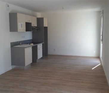 Location appartement 3 pièces - 62m² à Saint-priest (69800) - Photo 1