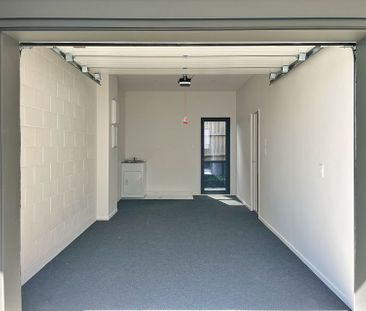 Brand-New 4-Bedroom Townhouse – Great Location! - Photo 1
