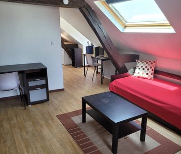 Location Appartement 1 pièce 26m² CHATELLERAULT 86100 - Photo 1