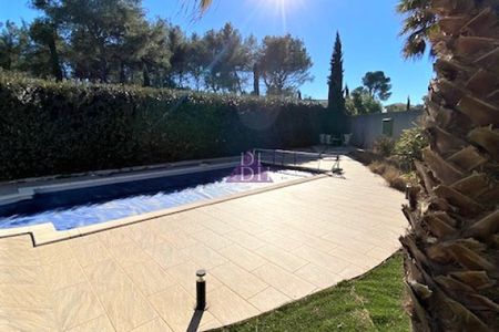 Villa meublée, climatisée avec piscine 5 chambres - Photo 2