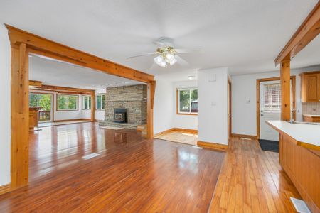 For Lease - 28 Lawrence Street, Kawartha Lakes, Ontario - Photo 3