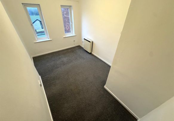 Flat 8 Chartwell Grange, Halesowen Road, Cradley Heath - Photo 1