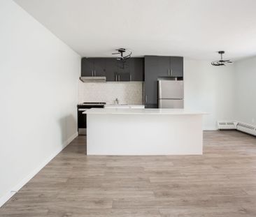 For Lease - 371 Lakeshore Road Unit# 103, Mississauga, Ontario - Photo 5
