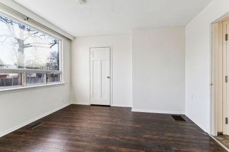 For Lease - 279 Cedarvale Avenue Unit# Upper, Toronto, Ontario - Photo 5