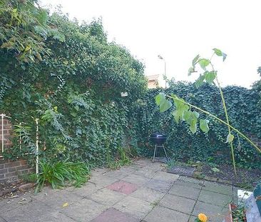 2 bedroom maisonette to rent - Photo 2