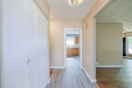 For Lease - 1097 Parthia Crescent, Mississauga, Ontario - Photo 2