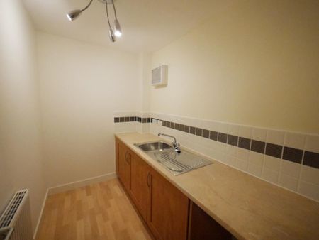2 bedroom coach house to rent - Photo 5