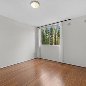 Ideally Located Apartment With Car Space - Photo 2