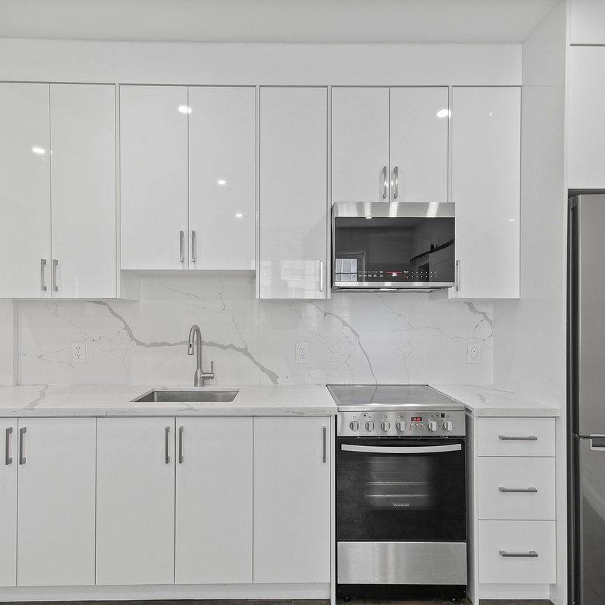 For Lease - 26 St. Joseph Street Unit# 609, Toronto, Ontario - Photo 1