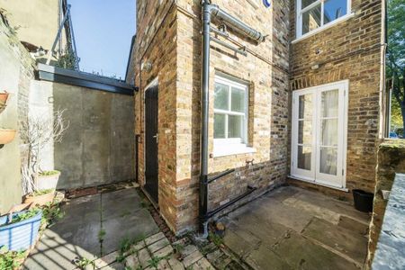 3 bedroom end of terrace house to rent - Photo 5