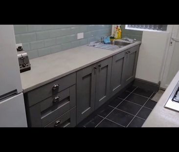 Room in a Shared House, Eskburn Road, L13 - Photo 3