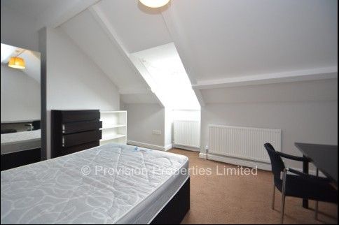 5 Bedroom Student Houses in Woodhouse - Photo 1