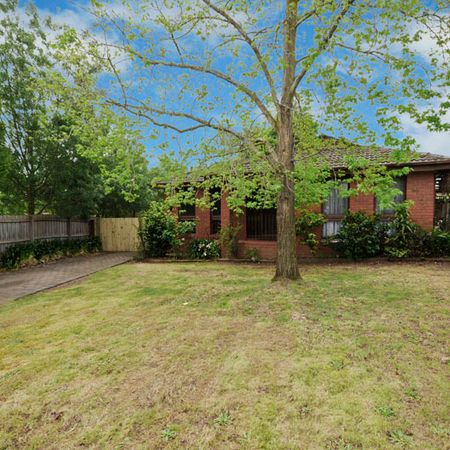 4 Sullivan Court, Wantirna VIC 3152 - Photo 3