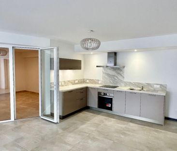 A LOUER - APPARTEMENT 3 PIECES NEUF HYPER CENTRE avec ASCENS - Photo 3