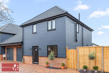 3 bedroom semi-detached house to rent - Photo 2