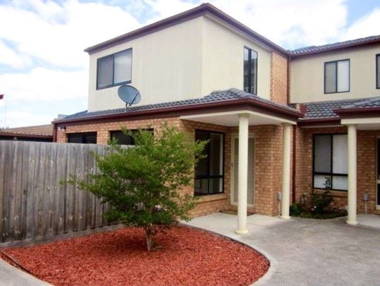 2/1079 High Street, Reservoir VIC 3073 - Photo 1