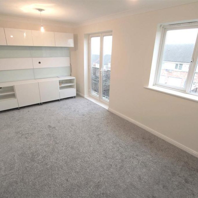 3 bedroom terraced house to rent - Photo 1