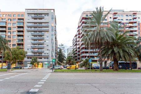 Valencia Capital, Valencian Community 46023 - Photo 5