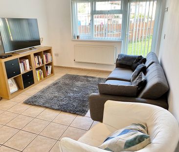 9 Bed Student Accommodation - Photo 6