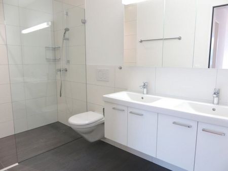 Modern living with loggia - Photo 5