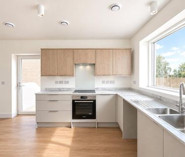 3 bedroom semi-detached house to rent - Photo 4