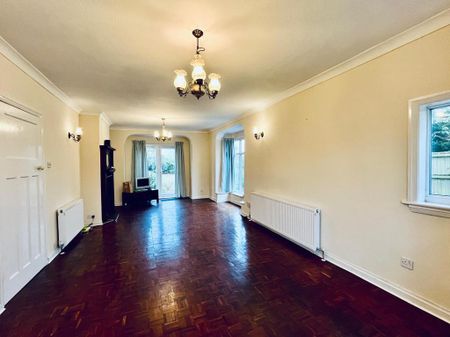 3 bedroom detached house to rent - Photo 3