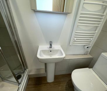 2 bedroom flat to rent - Photo 6