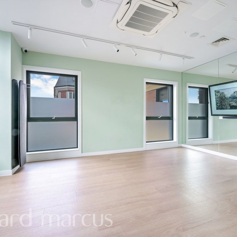 Sutton Court Road - Photo 1