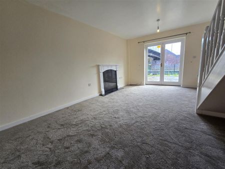 2 bedroom end of terrace house to rent - Photo 3