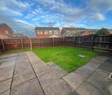 3 bedroom semi-detached house to rent - Photo 2