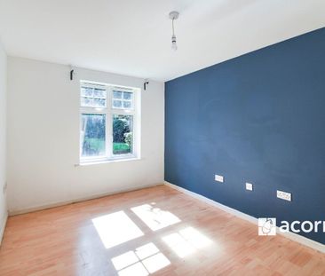Greenhaven Drive, London, SE28 - Photo 5