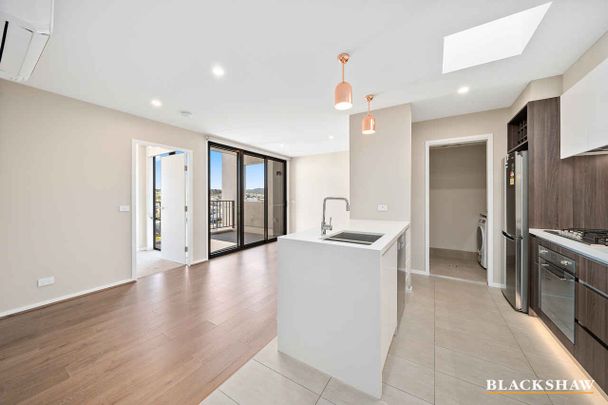 TOP FLOOR APARTMENT - Photo 1