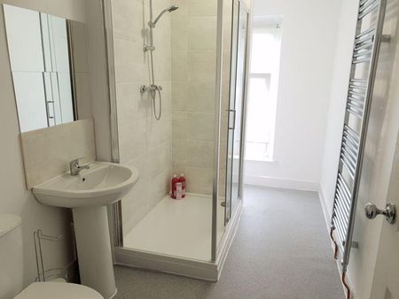 4 bedroom terraced house to rent - Photo 3