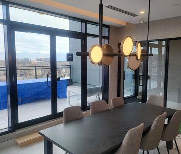 For Lease - 3285 Carding Mill Trail Unit# 305, Oakville, Ontario - Photo 1