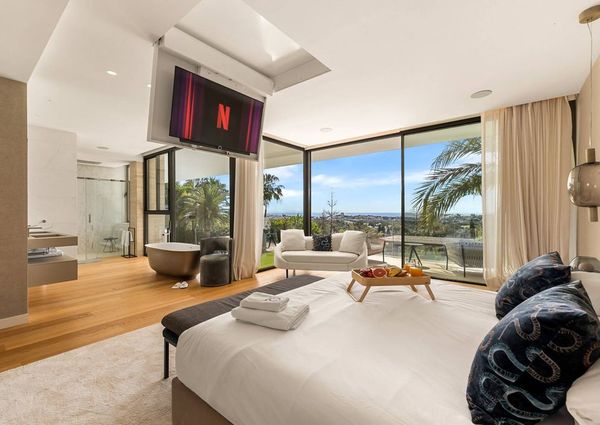 6 bedroom luxury Villa for rent in Nueva Andalucia, Spain