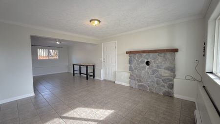 5855 Sycamore Street – Lower - Photo 3