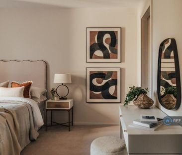 3 bedroom flat to rent - Photo 6